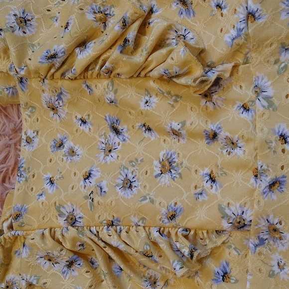 Knitworks buttercup yellow dress with daisies size 10 - Picture 2 of 2